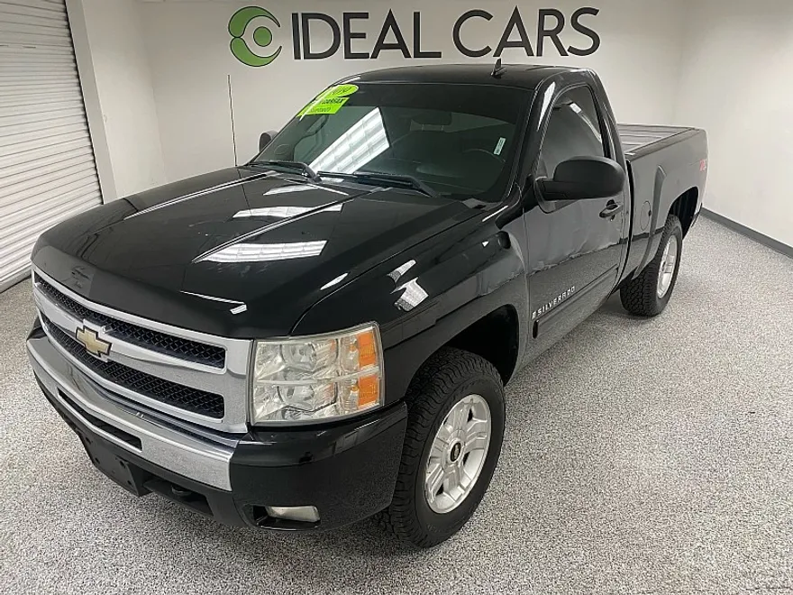 2009 Chevrolet Silverado 1500 LT photo 1