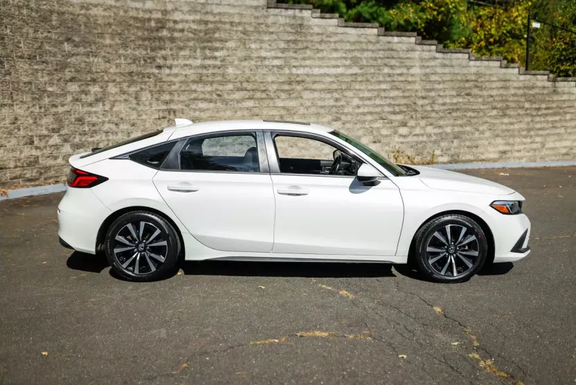 2022 Honda Civic EX-L Hatchback photo 1
