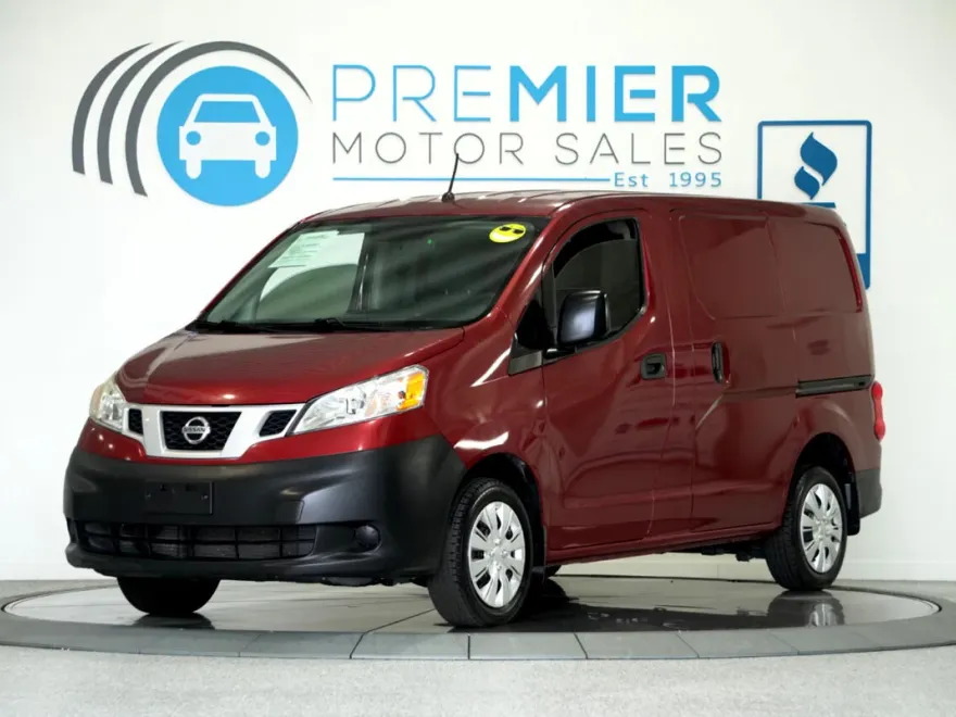 2015 Nissan NV200 SV photo 1