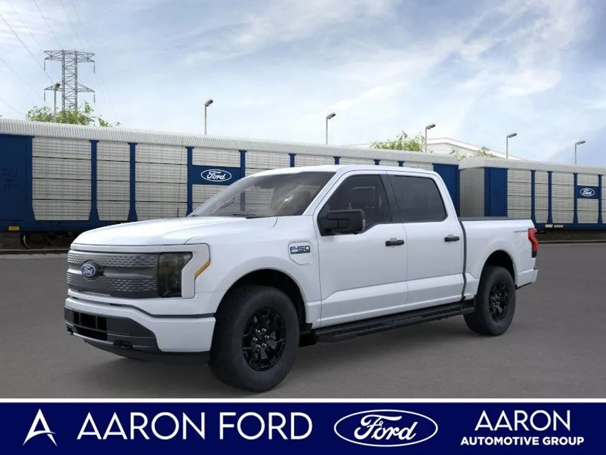 2025 Ford F-150 Lightning XLT photo 1