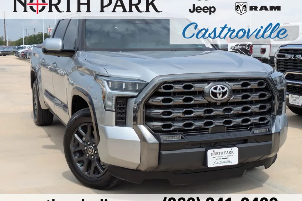 2023 Toyota Tundra Platinum photo 1