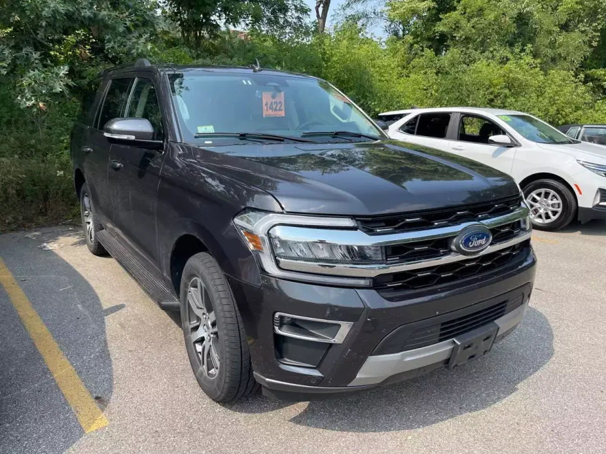 2024 Ford Expedition Limited photo 1