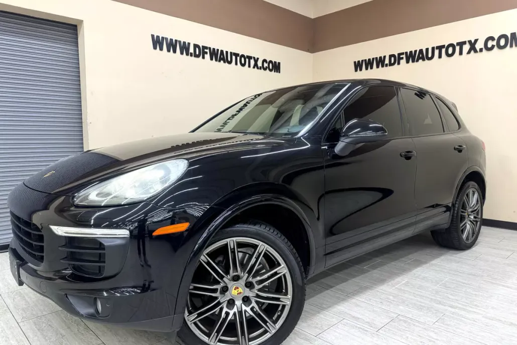 2018 Porsche Cayenne Platinum Edition photo 1