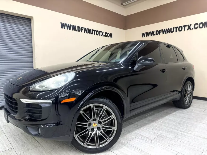 2018 Porsche Cayenne Platinum Edition photo 1