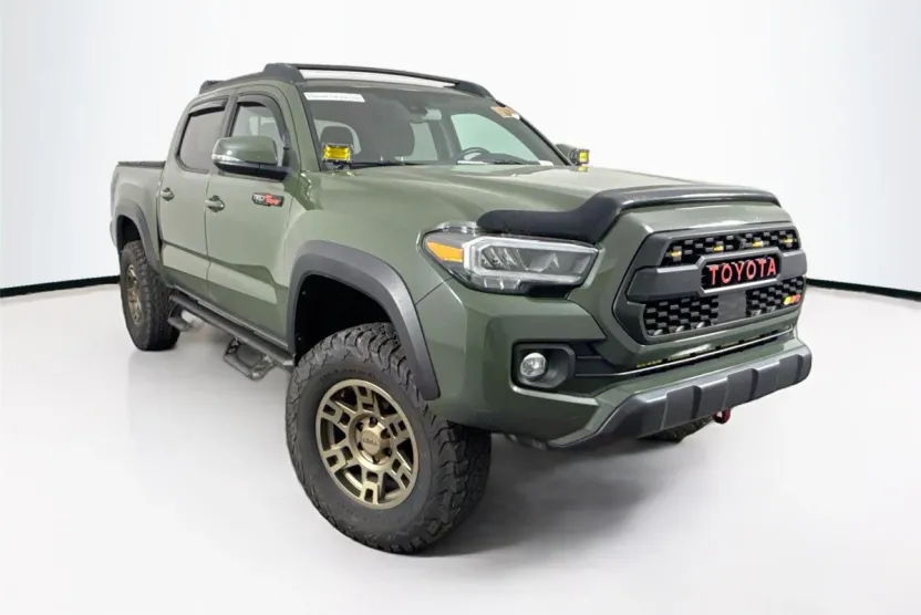 2021 Toyota Tacoma TRD photo 1