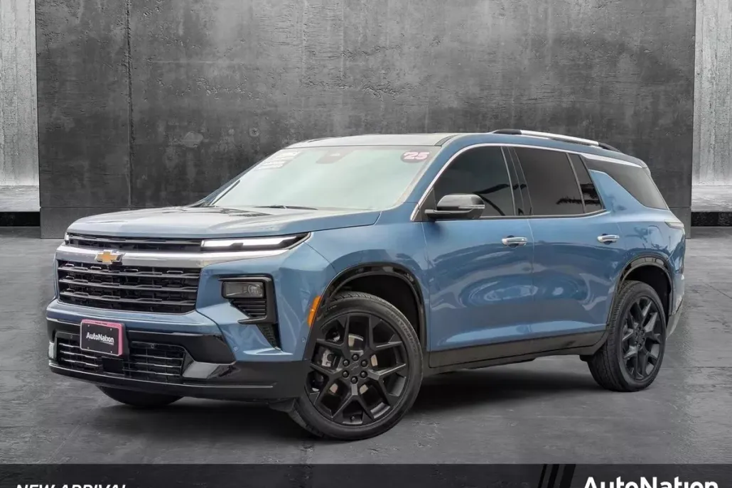2025 Chevrolet Traverse High Country photo 1