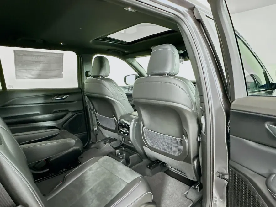 2025 Jeep Grand Cherokee Altitude X photo 16