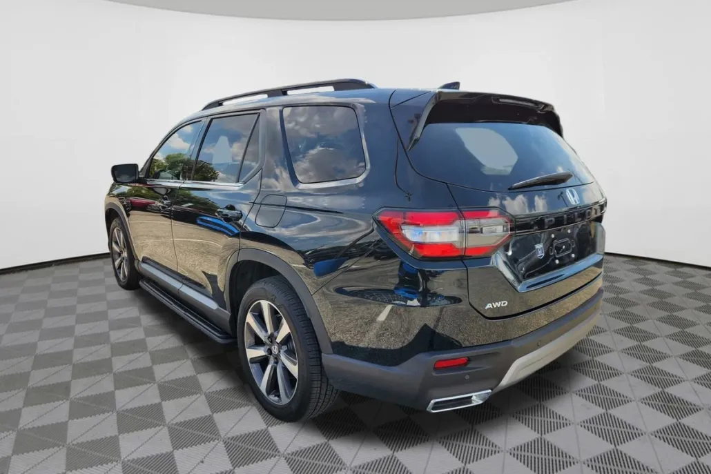2025 Honda Pilot Elite photo 1