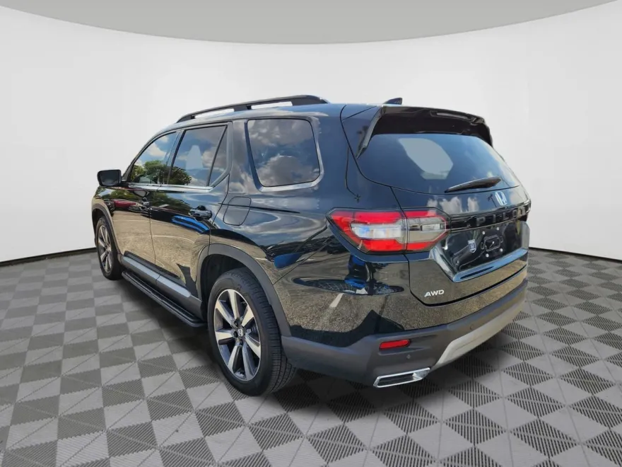 2025 Honda Pilot Elite photo 1