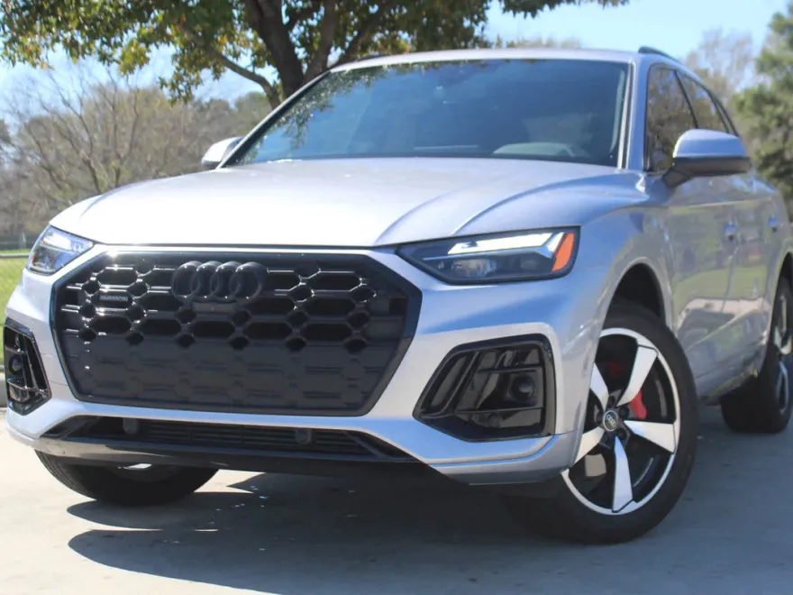 2024 Audi Q5 S line Premium Plus photo 1
