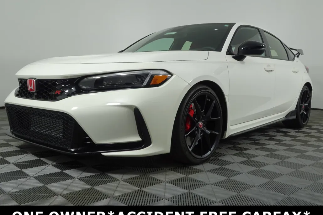 2025 Honda Civic Type R photo 1