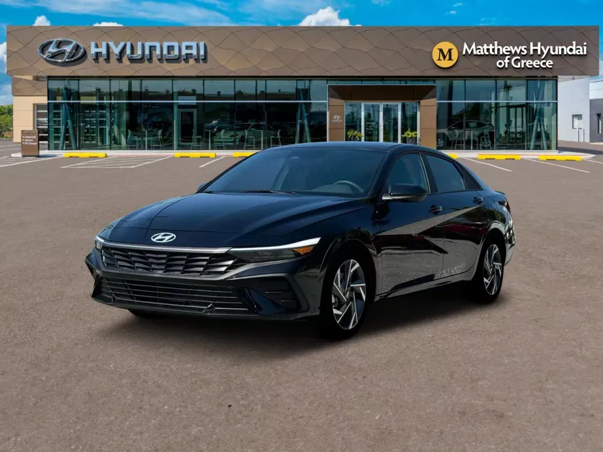 2025 Hyundai Elantra SEL Sport photo 1