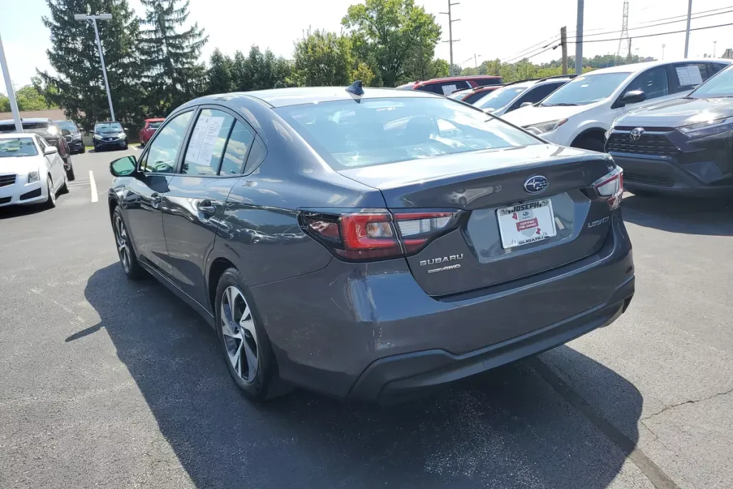 2023 Subaru Legacy Premium photo 1