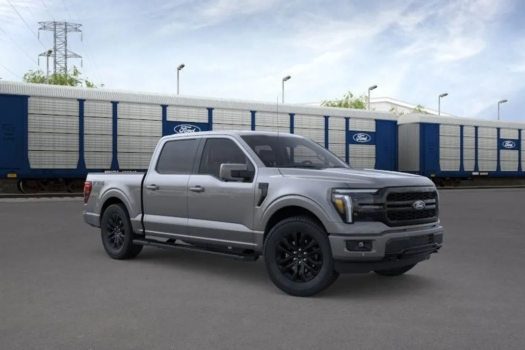 2025 Ford F-150 Lariat photo 1