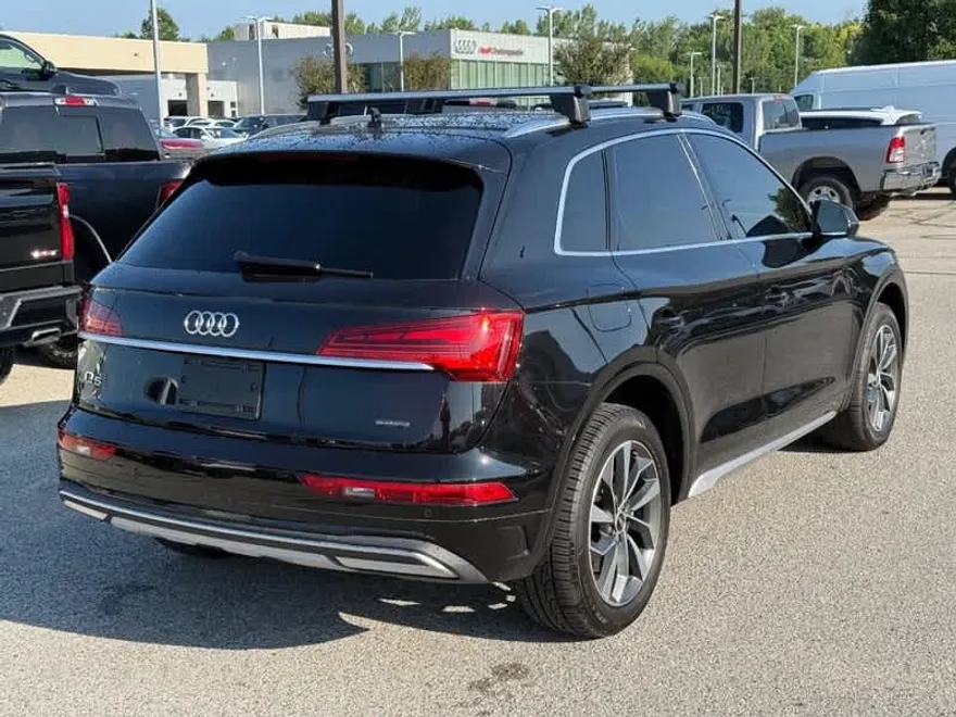 2021 Audi Q5 45 Premium photo 1
