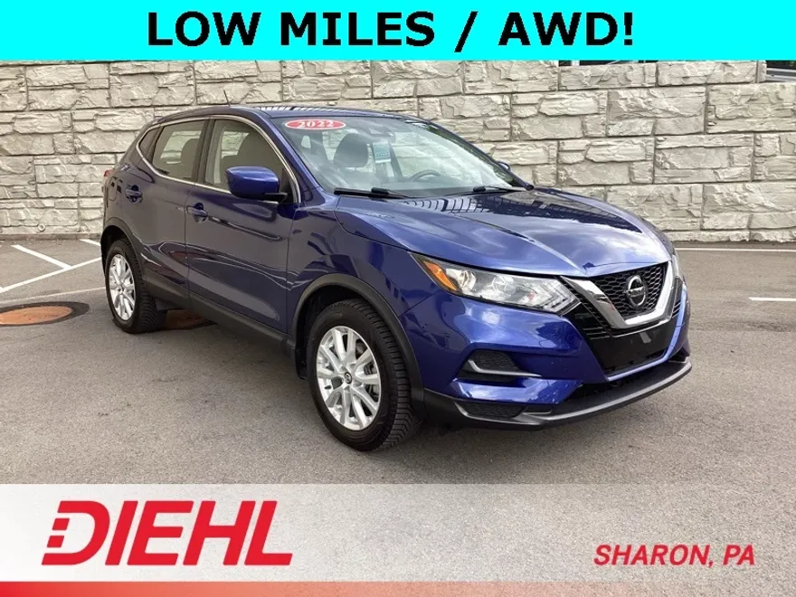 2022 Nissan Rogue Sport S photo 1