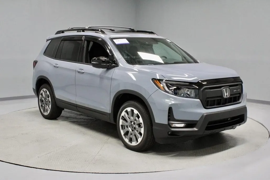 2025 Honda Passport Black Edition photo 1