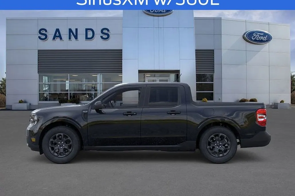 2025 Ford Maverick XLT photo 1