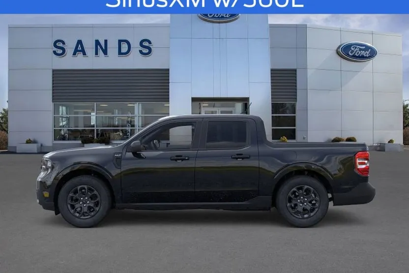 2025 Ford Maverick XLT photo 1