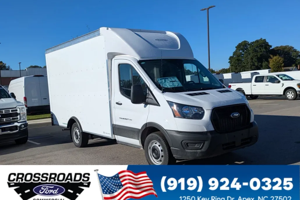 2025 Ford Transit Cutaway photo 1