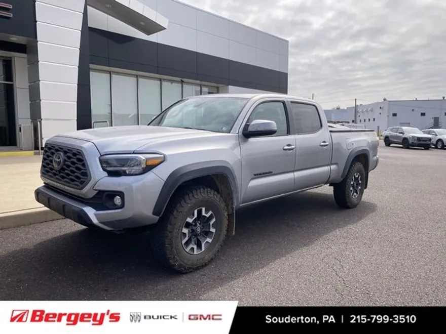 2023 Toyota Tacoma 4x4 SR5 photo 1
