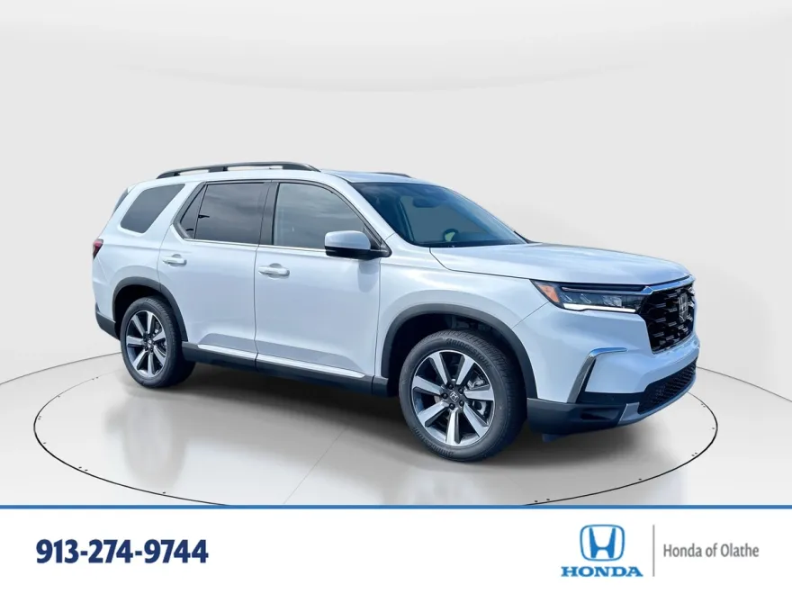 2025 Honda Pilot Touring photo 1