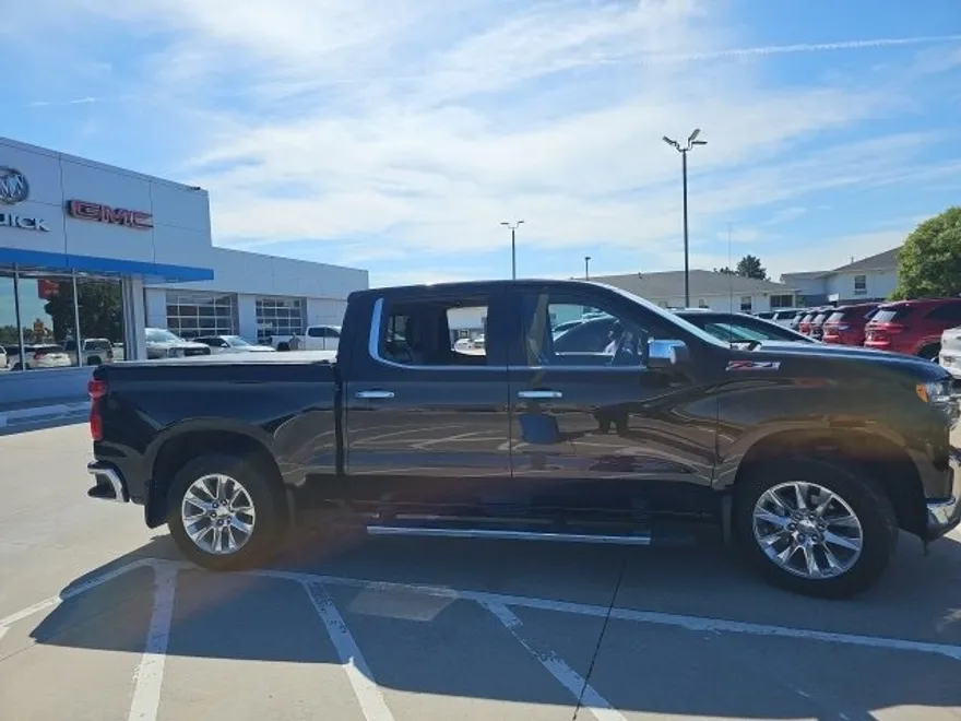 2020 Chevrolet Silverado 1500 LTZ photo 1