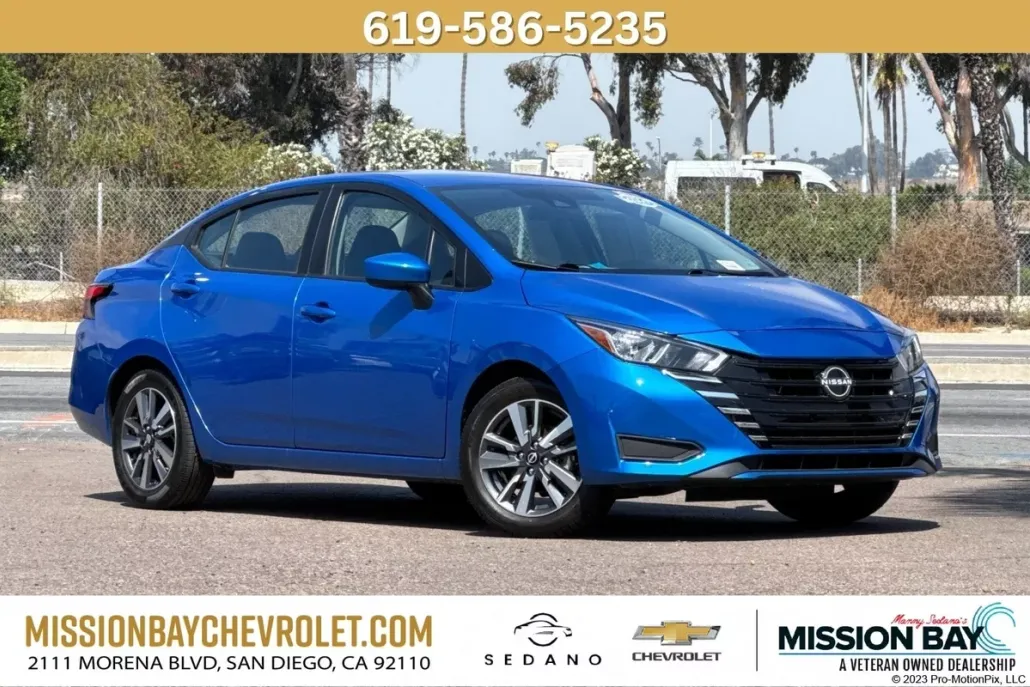 2023 Nissan Versa 1.6 SV photo 1