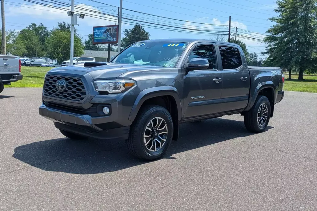 2021 Toyota Tacoma TRD Sport photo 1