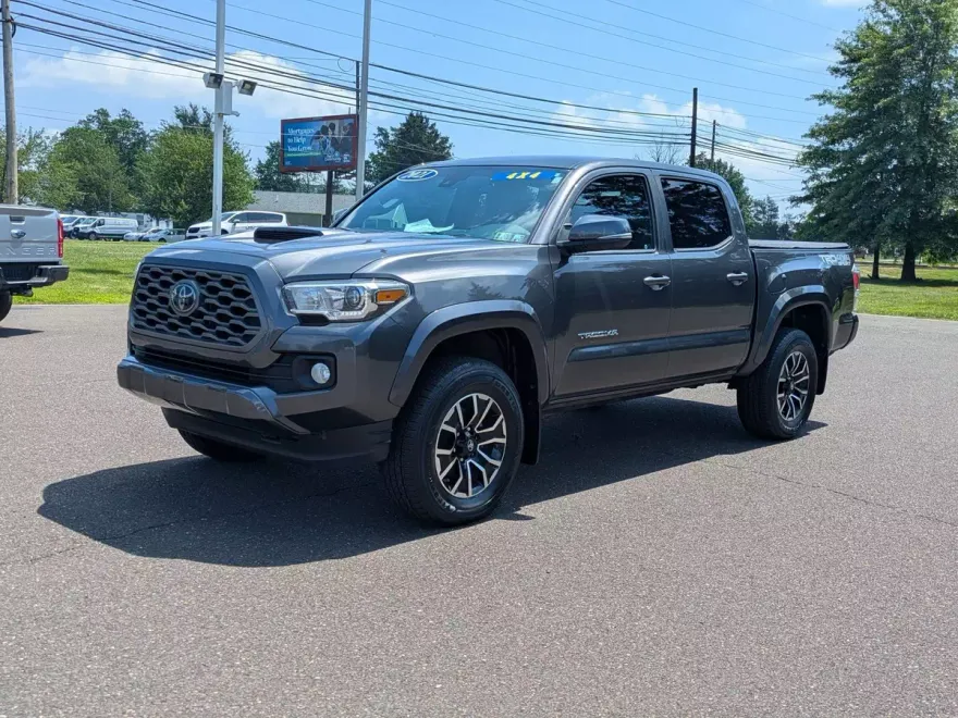 2021 Toyota Tacoma TRD Sport photo 1