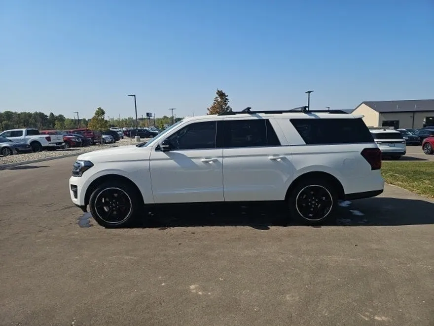 2022 Ford Expedition MAX Limited photo 1