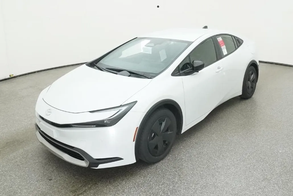 2026 Toyota Prius Plug-in Hybrid SE photo 1