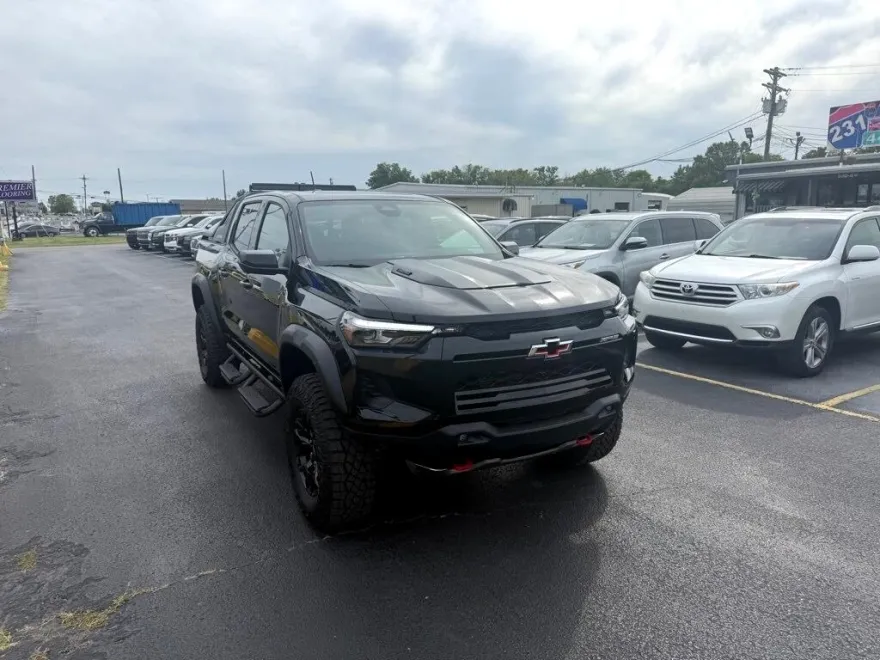 2025 Chevrolet Colorado ZR2 photo 1