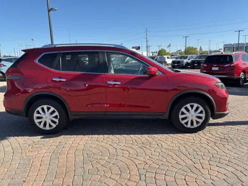 2017 Nissan Rogue S photo 4