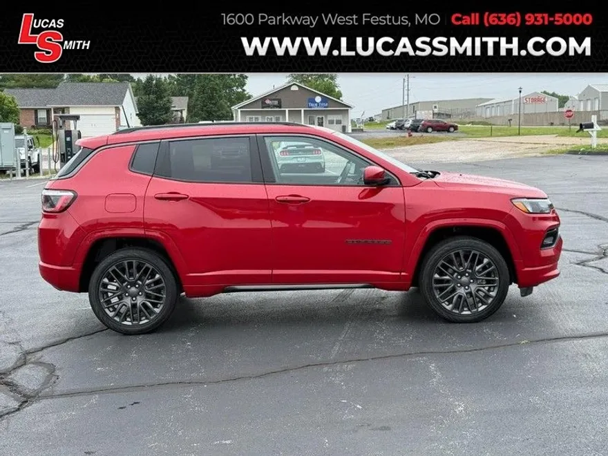 2022 Jeep Compass Limited Red Edition photo 1