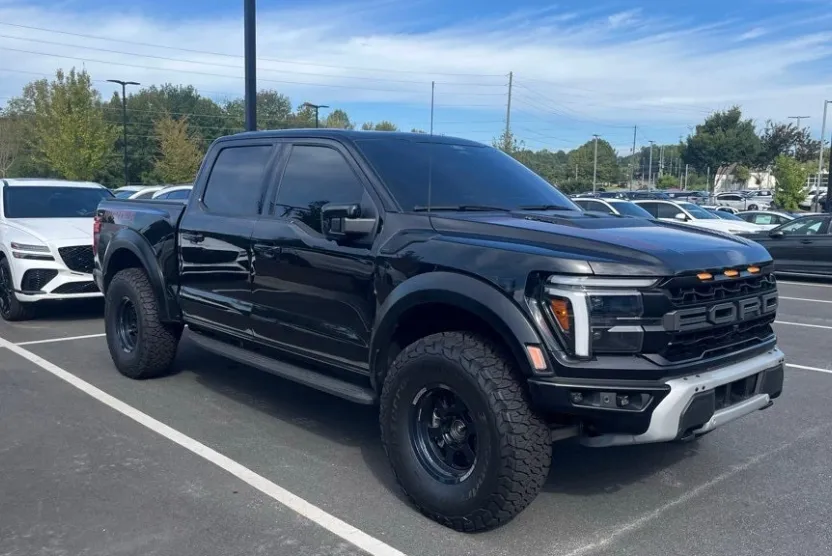 2024 Ford F-150 Raptor photo 1