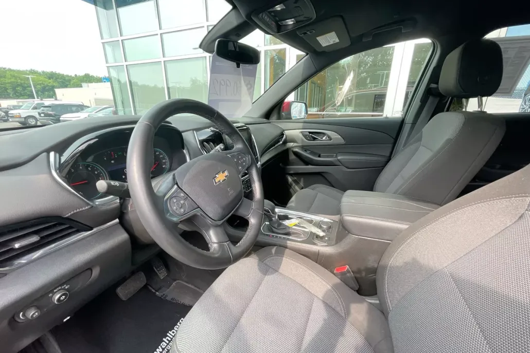 2023 Chevrolet Traverse photo 1