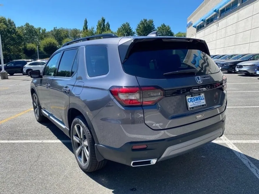 2025 Honda Pilot Elite photo 1