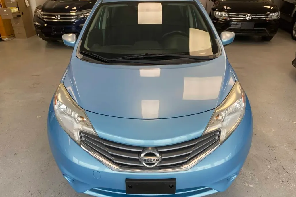 2015 Nissan Versa Note SV photo 1