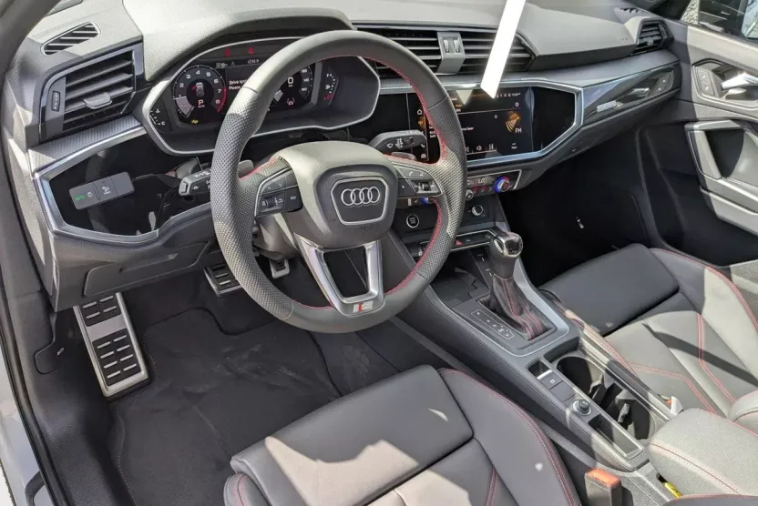 2025 Audi Q3 45 TFSI S line Premium Plus photo 1