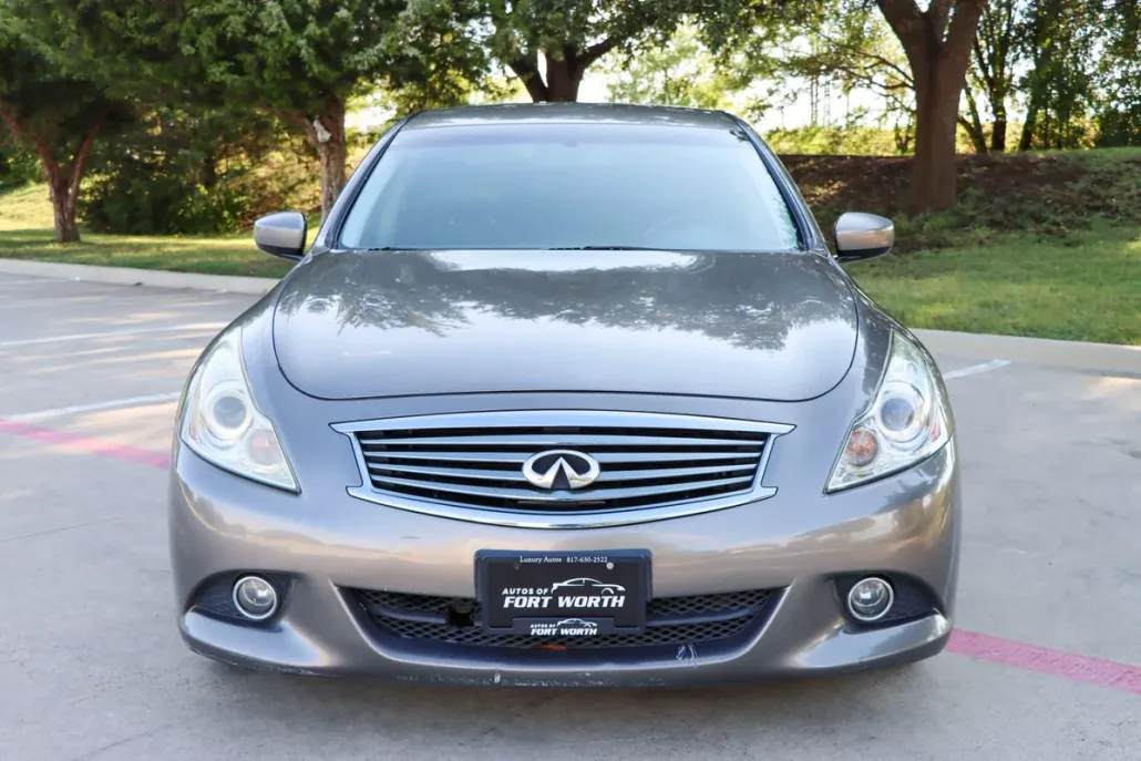2010 Infiniti G37 photo 1