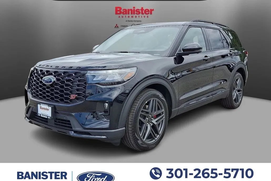 2025 Ford Explorer ST photo 1