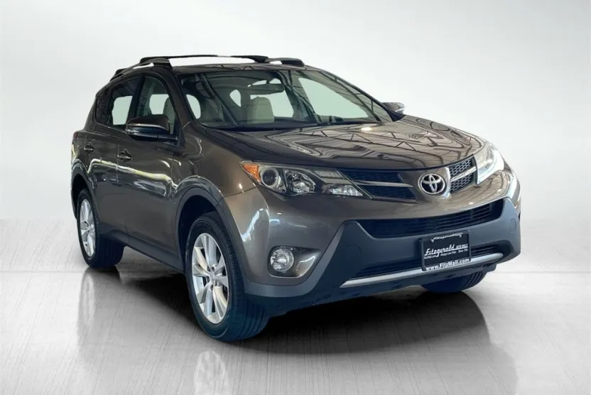 2015 Toyota RAV4 Limited photo 1