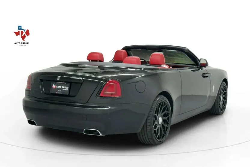 2017 Rolls Royce Dawn RR6 photo 1