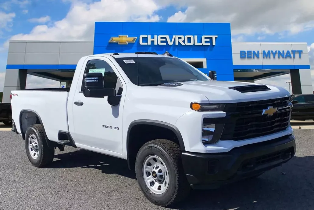 2025 Chevrolet Silverado 3500HD photo 1