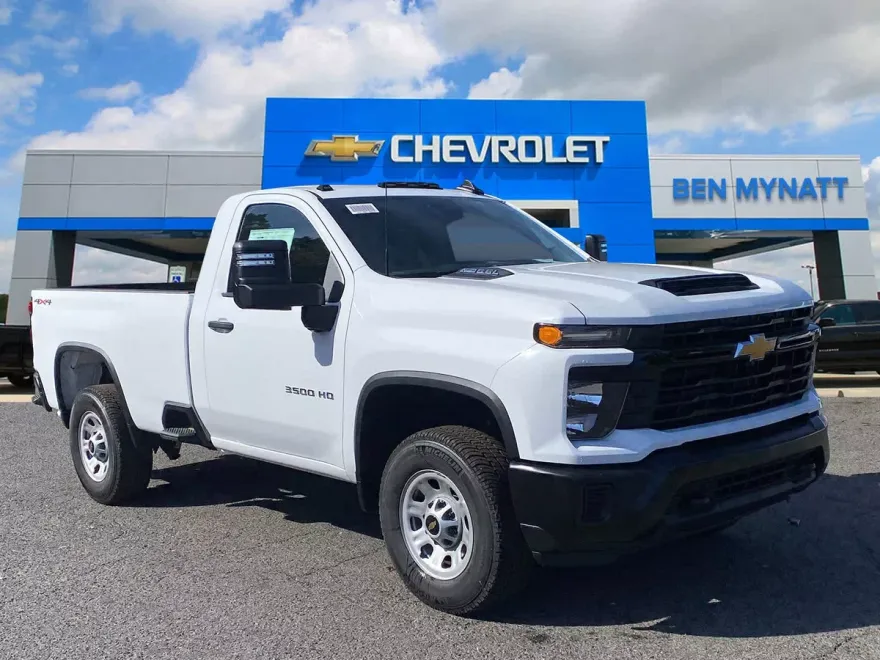 2025 Chevrolet Silverado 3500HD photo 1