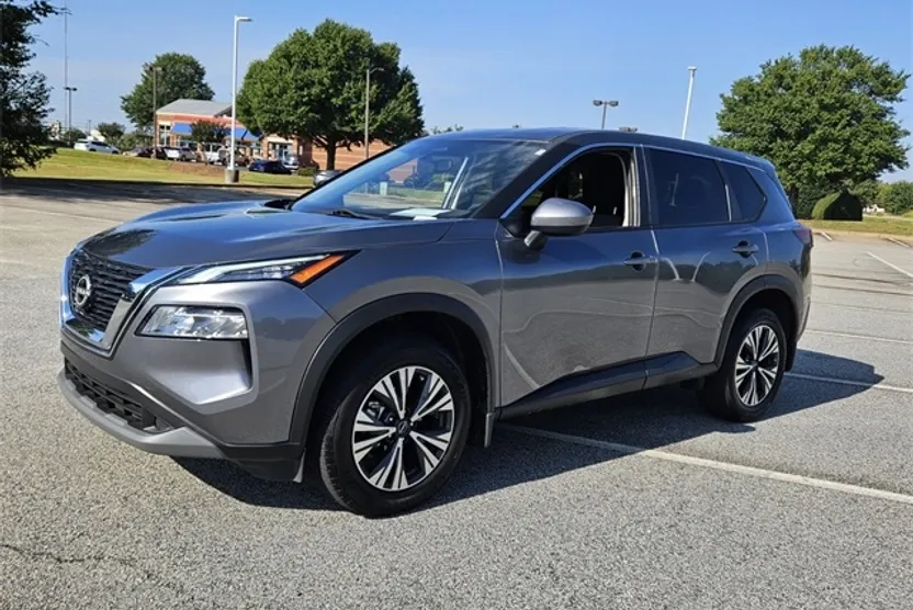 2023 Nissan Rogue SV photo 1