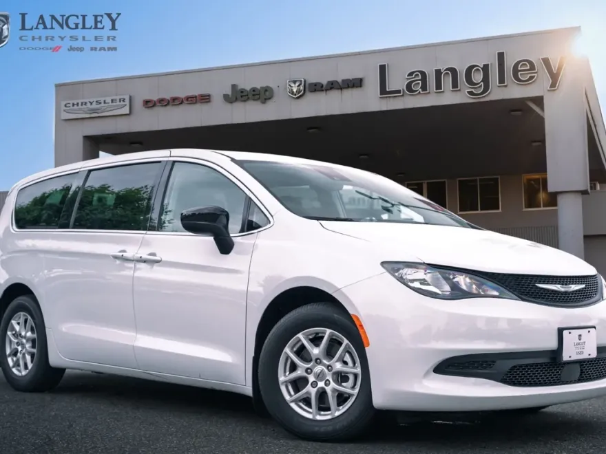 2026 Chrysler Grand Caravan SXT photo 1