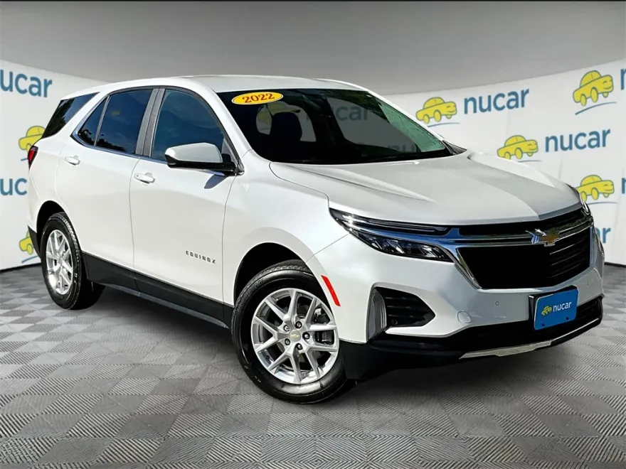 2022 Chevrolet Equinox LT photo 1