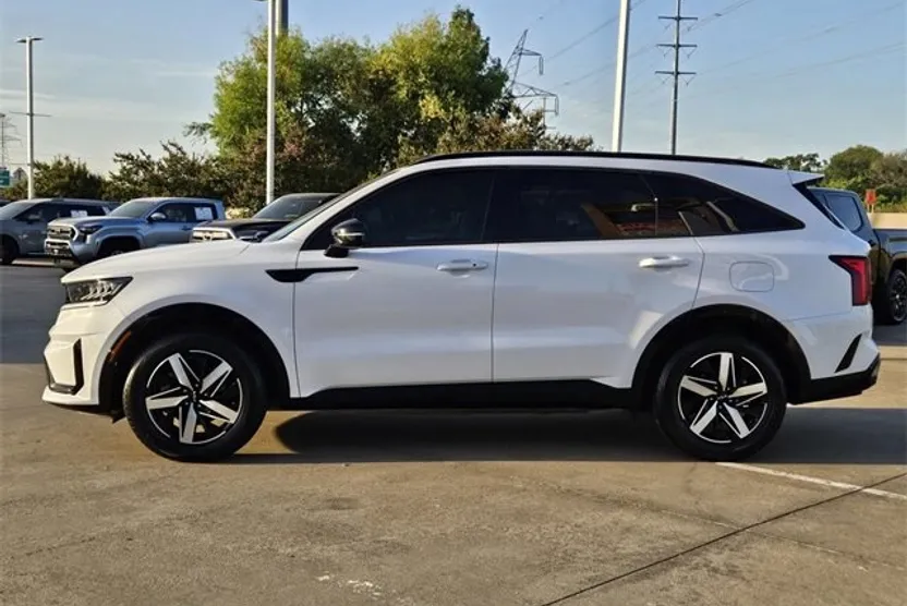2022 Kia Sorento S photo 1